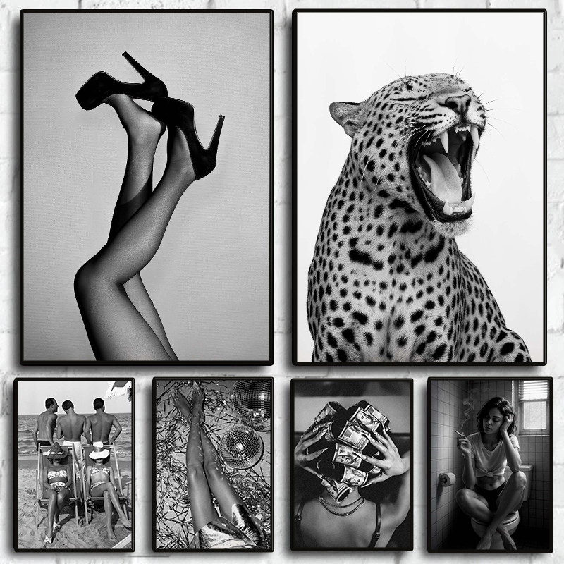 Vintage Vogue Fashion Poster - لوحة فنية أنيقة باللونين الأسود والأبيض